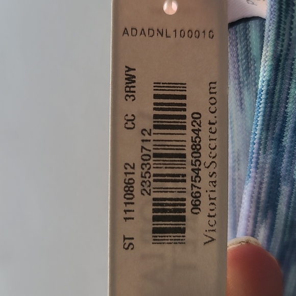 NWT VS Hiphugger Panties - Picture 5 of 5